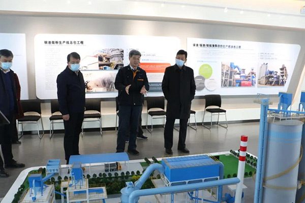 新乡市人大常委会副主任职伟一行莅临365电竞公司调研